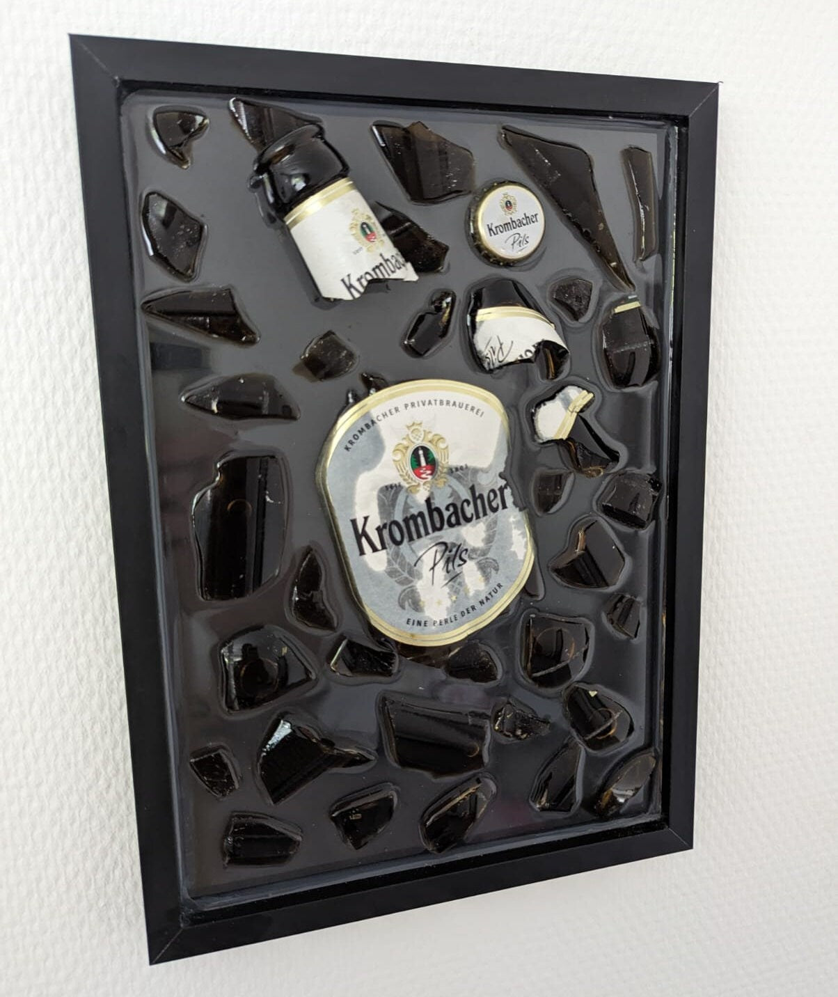 Krombacher Zerbrochene Flasche