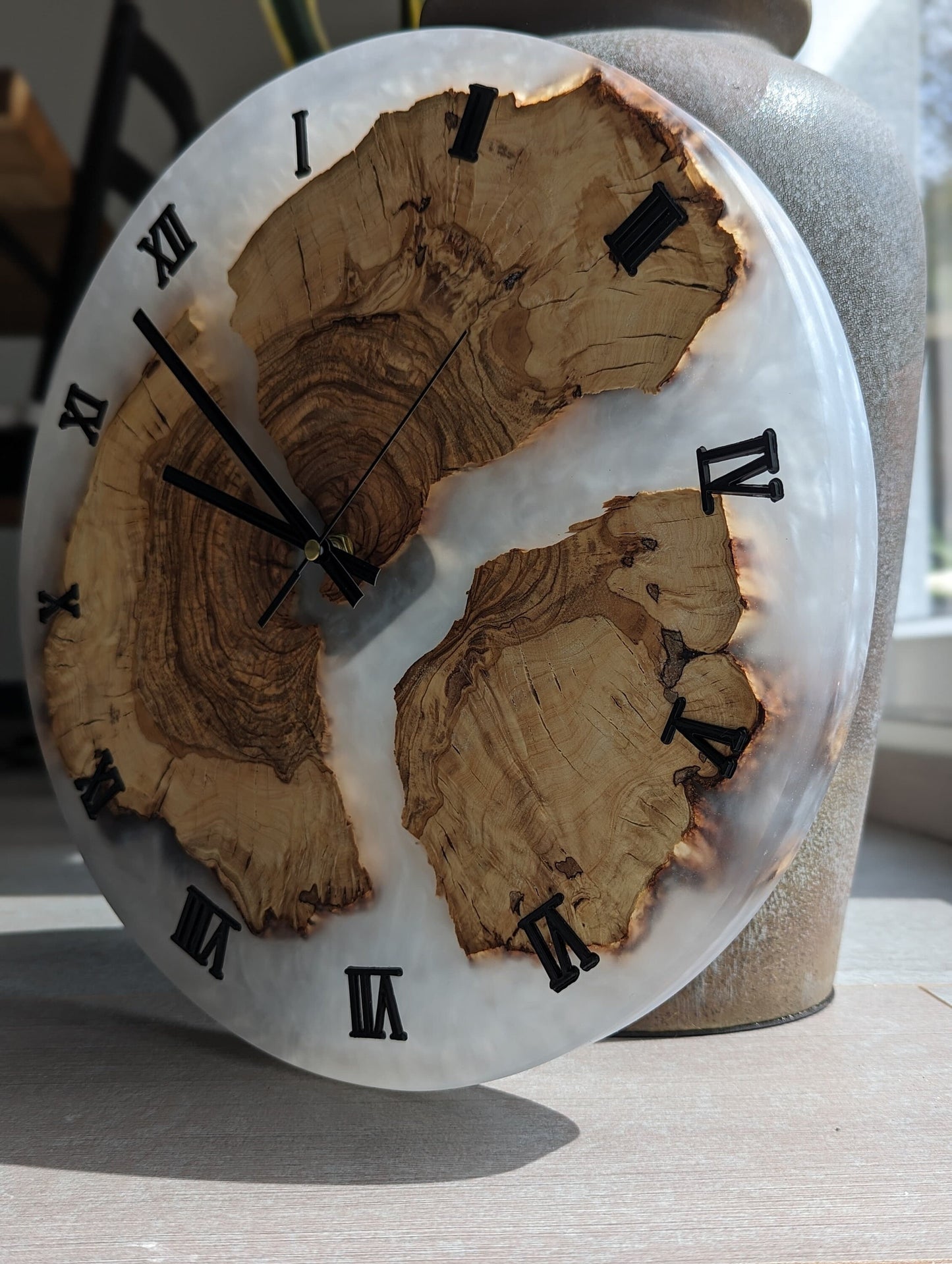 Epoxidharz Wanduhr
