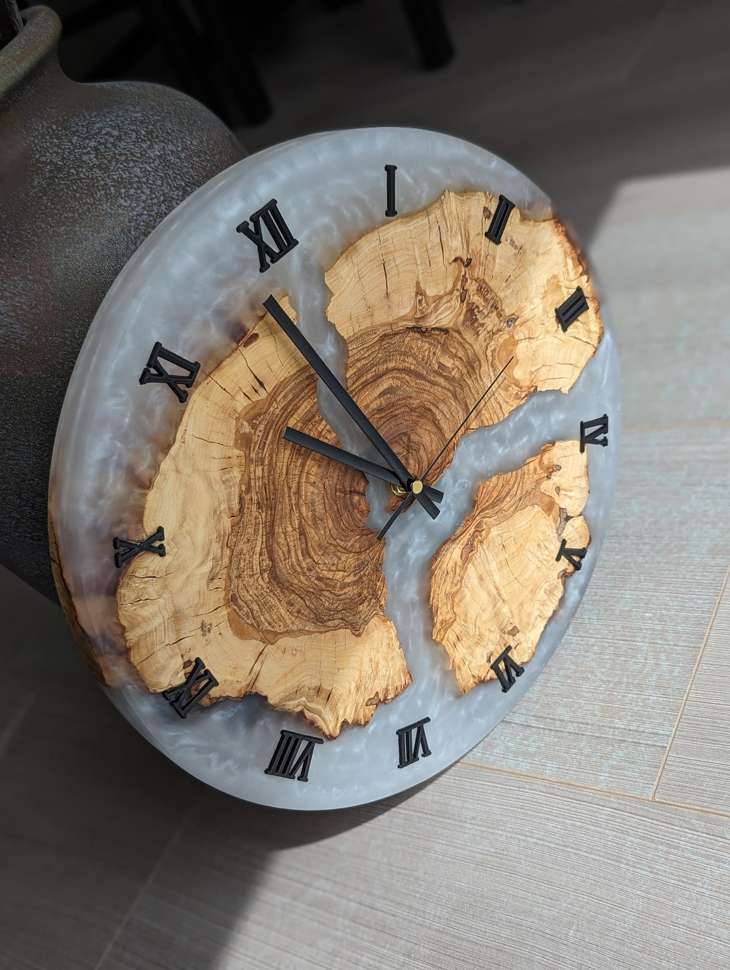 Epoxidharz Wanduhr