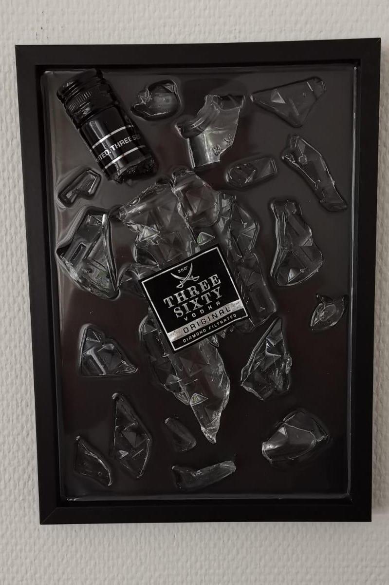 Zerbrochene Flasche - Three Sixty