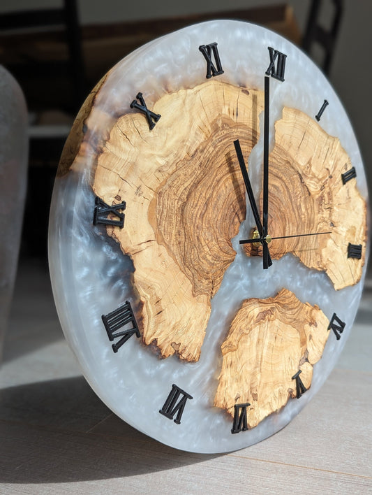 Epoxidharz Wanduhr