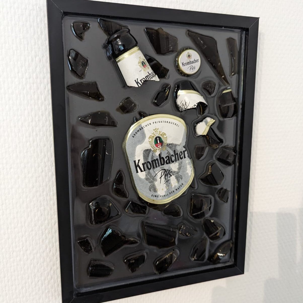Krombacher Zerbrochene Flasche