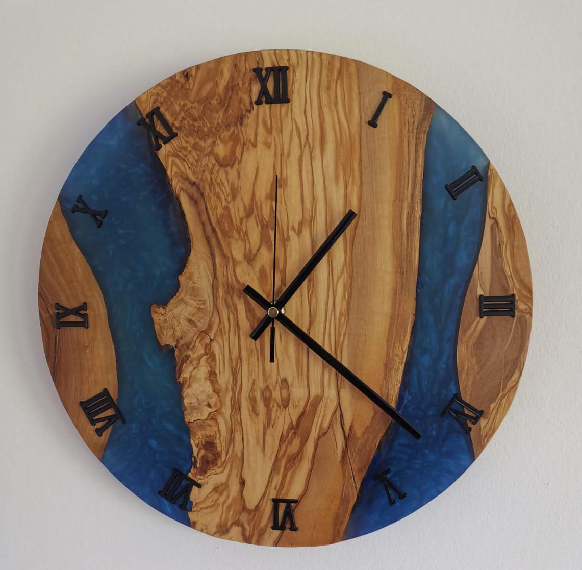 Handgefertigte XXL Epoxidwanduhr
