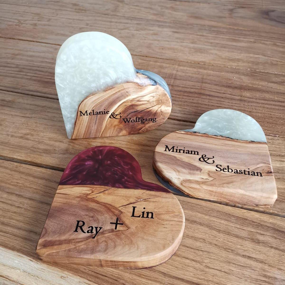 Herz aus Holz und Epoxid ca. 19cm