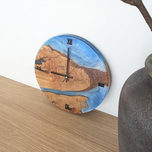 Handgefertigte XXL Epoxidwanduhr
