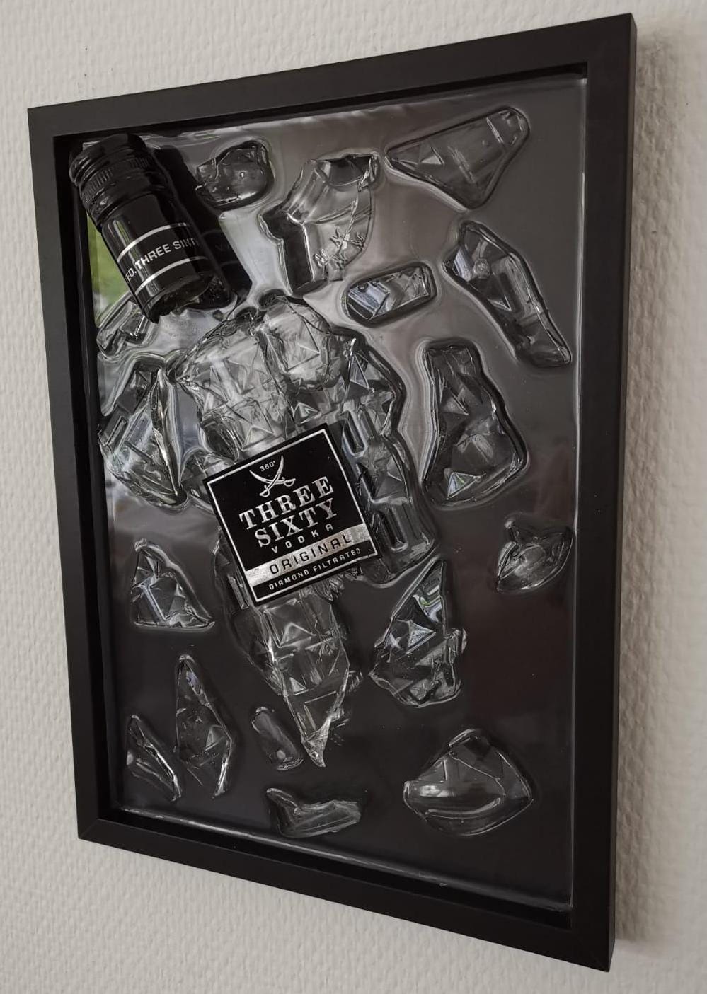 Zerbrochene Flasche - Three Sixty