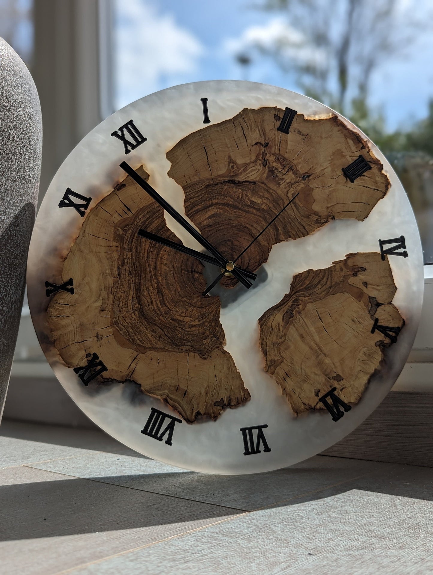 Epoxidharz Wanduhr
