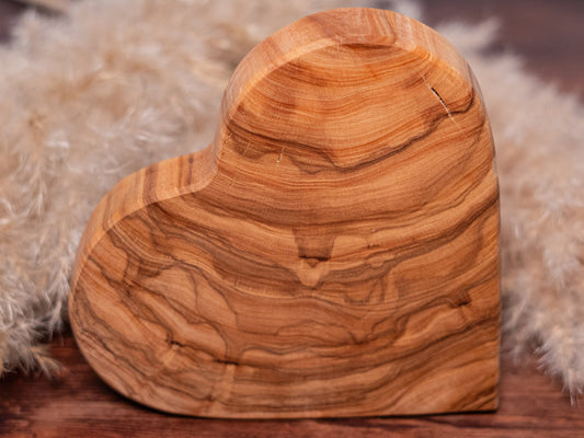 Personalisiertes Olivenholz-Herz ca. 19 cm