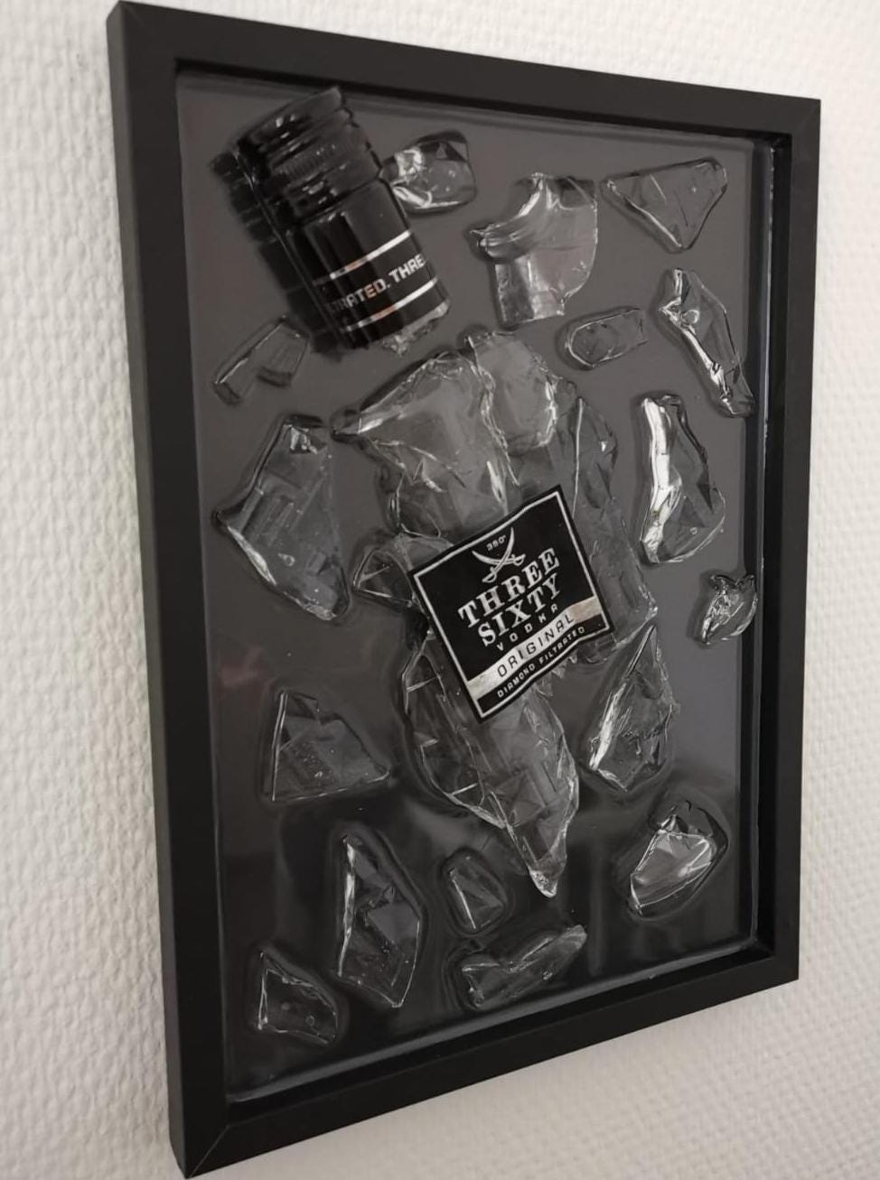 Zerbrochene Flasche - Three Sixty